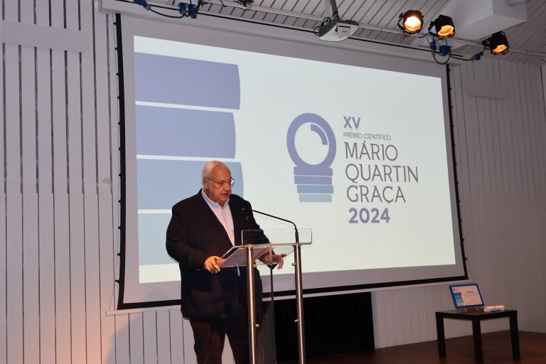 Renata Flaiban Zanete Vence o Prémio Científico Mário Quartin Graça 2024 Renata Flaiban Zanete Vence o Prémio Científico Mário Quartin Graça 2024