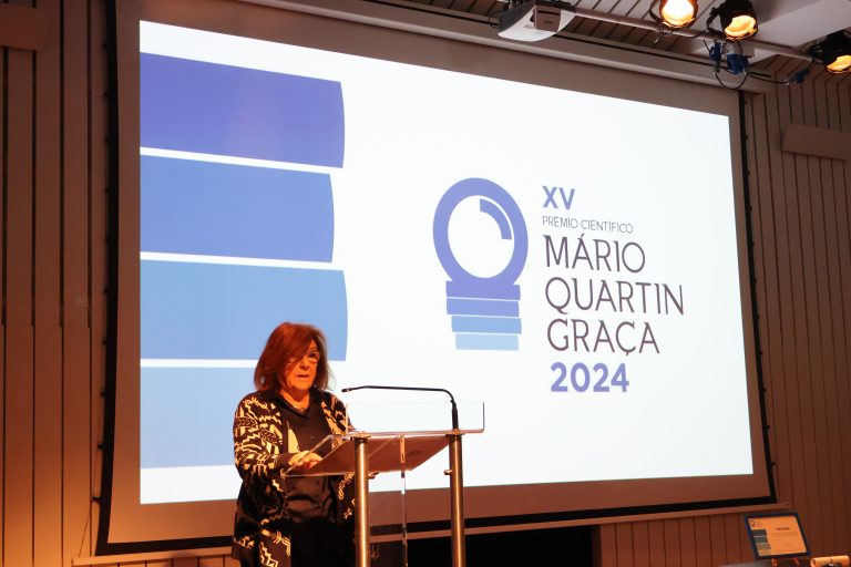 Renata Flaiban Zanete Vence o Prémio Científico Mário Quartin Graça 2024 Renata Flaiban Zanete Vence o Prémio Científico Mário Quartin Graça 2024