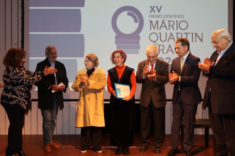 Renata Flaiban Zanete Vence o Prémio Científico Mário Quartin Graça 2024 Renata Flaiban Zanete Vence o Prémio Científico Mário Quartin Graça 2024